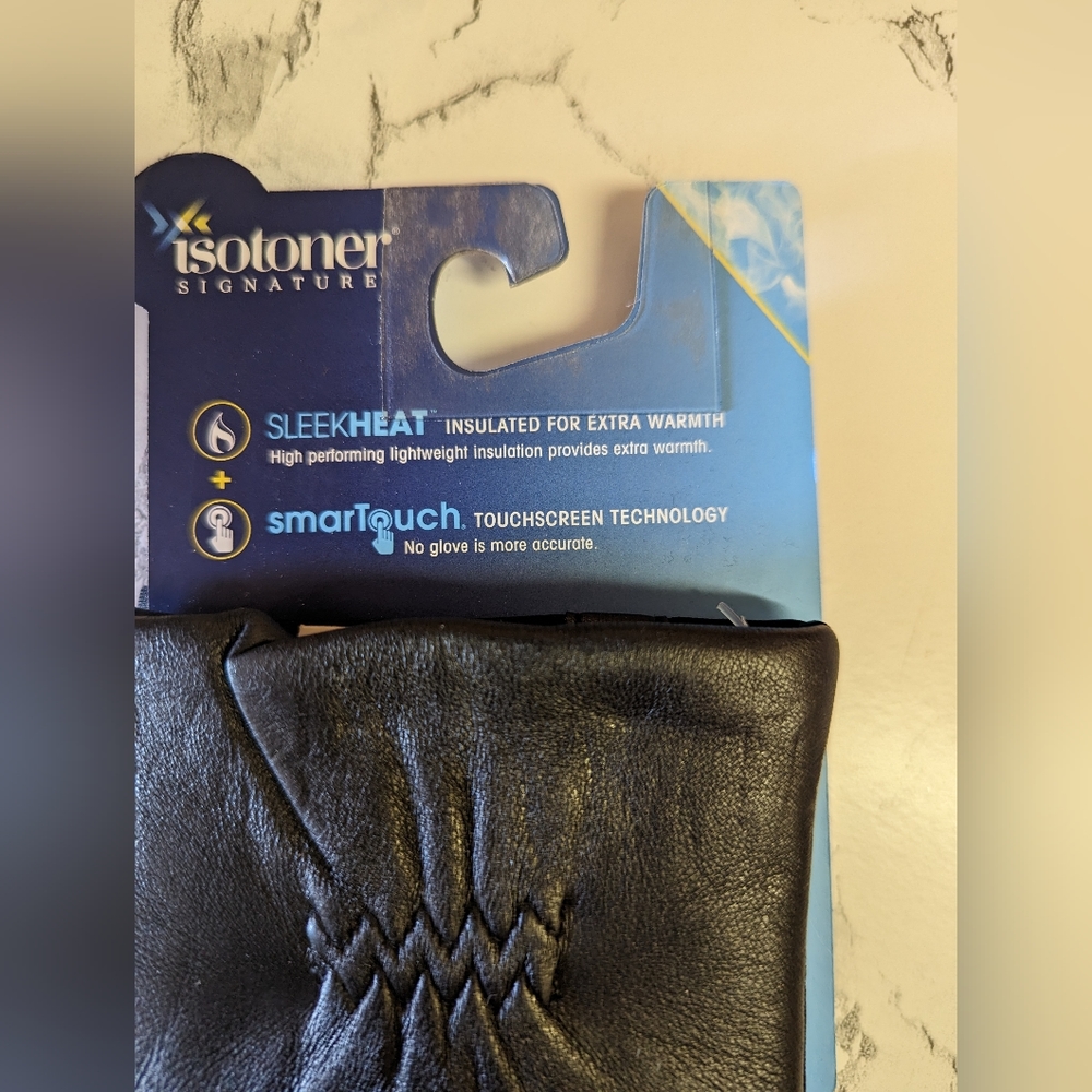 Gloves - Picture 3 of 5